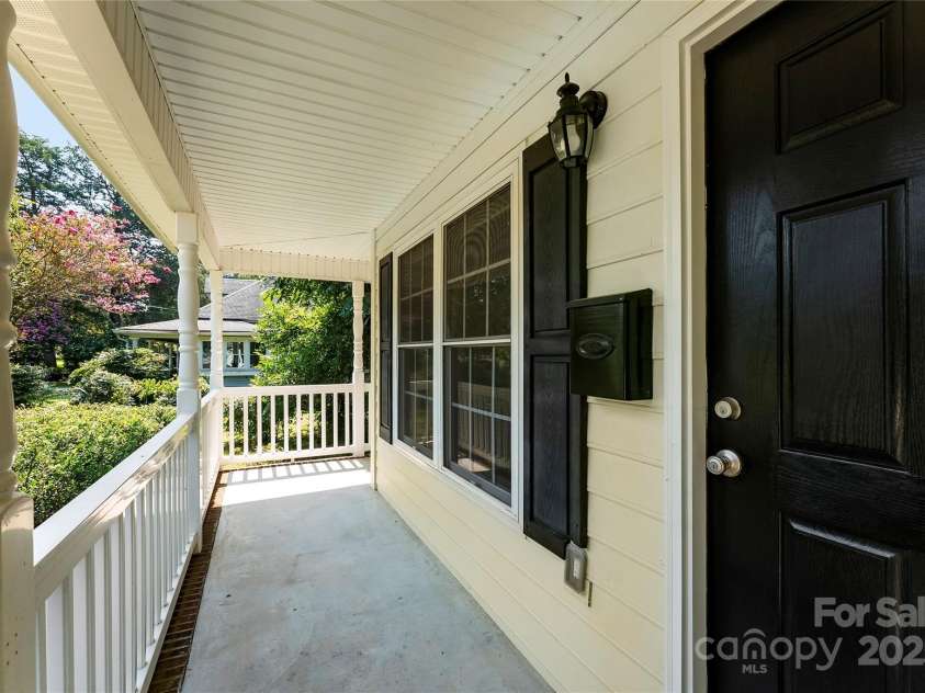 222 Jefferson Street, York, SC 29745.  MLS# CAR4293041, YatesRealty ID 34009. 