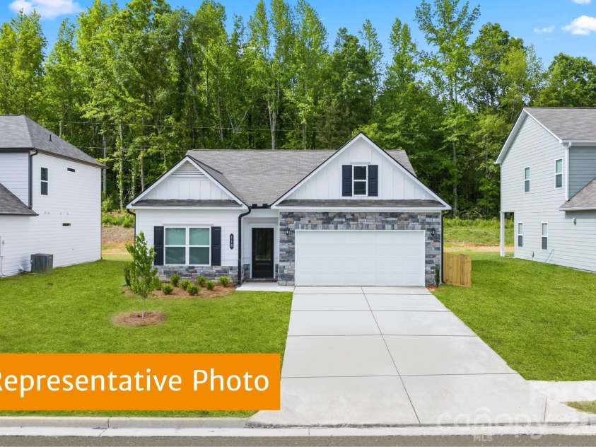 610 Cooley Drive, Salisbury, NC 28147.  MLS# CAR4398910, YatesRealty ID 34009. 