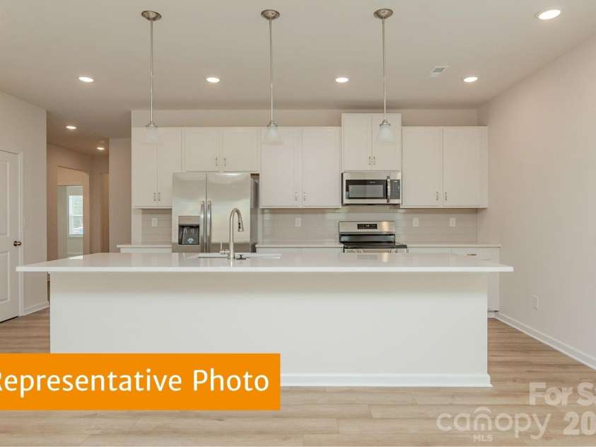 610 Cooley Drive, Salisbury, NC 28147.  MLS# CAR4398910, YatesRealty ID 34009. 