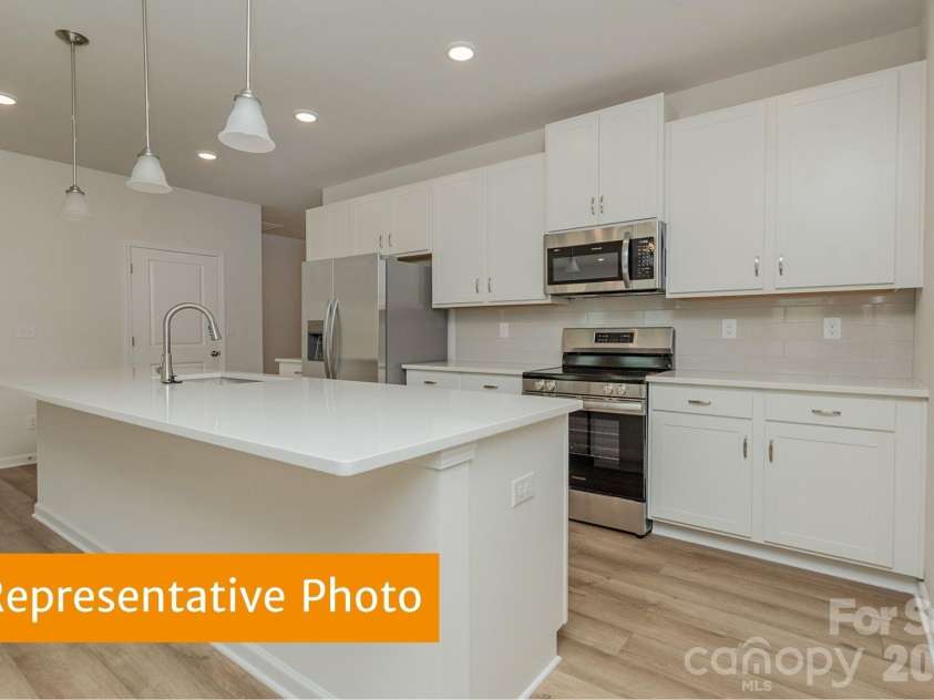 610 Cooley Drive, Salisbury, NC 28147.  MLS# CAR4398910, YatesRealty ID 34009. 