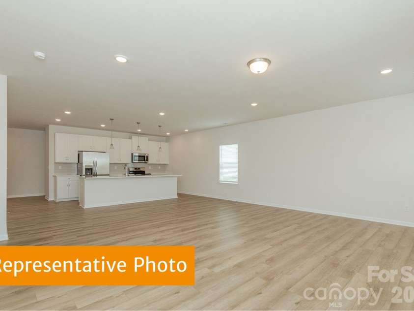 610 Cooley Drive, Salisbury, NC 28147.  MLS# CAR4398910, YatesRealty ID 34009. 