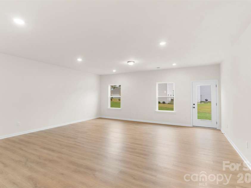 610 Cooley Drive, Salisbury, NC 28147.  MLS# CAR4398910, YatesRealty ID 34009. 