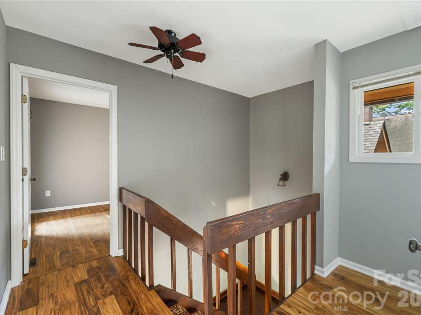 21 Village Drive, Asheville, NC 28803.  MLS# CAR4397486, YatesRealty ID 34010. 