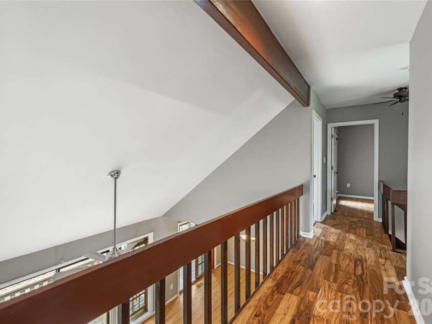21 Village Drive, Asheville, NC 28803.  MLS# CAR4397486, YatesRealty ID 34010. 