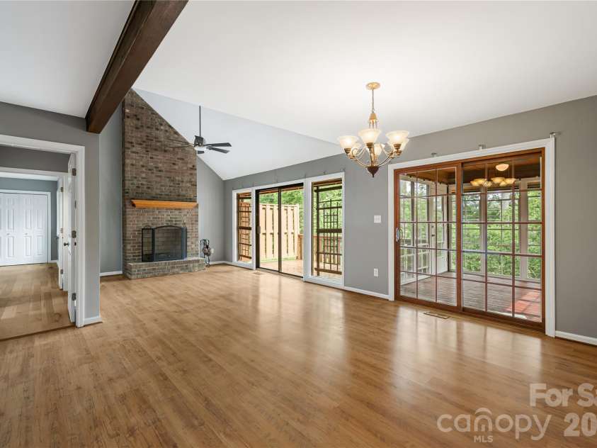 21 Village Drive, Asheville, NC 28803.  MLS# CAR4397486, YatesRealty ID 34010. 