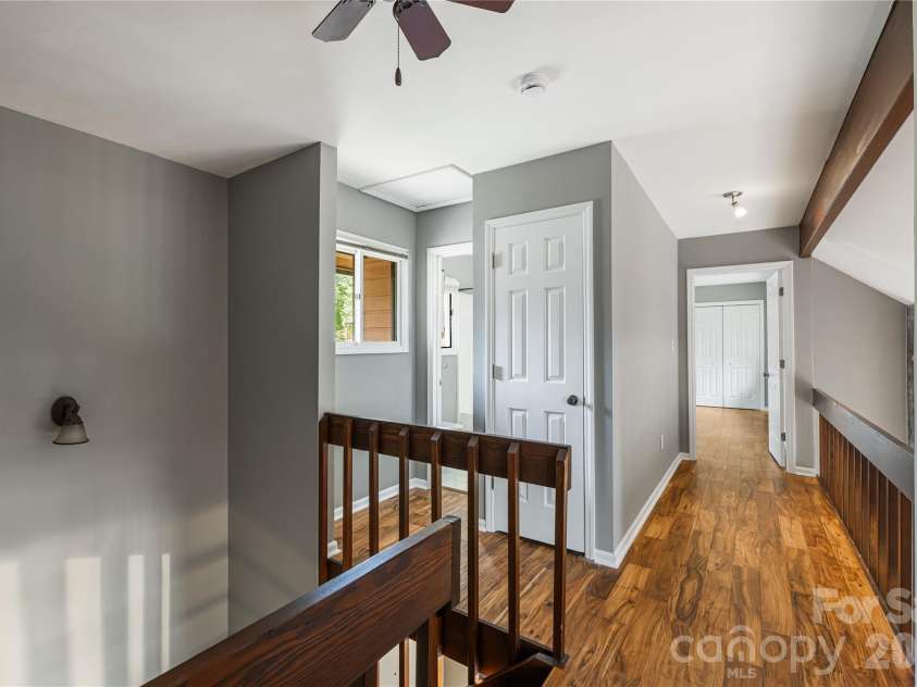21 Village Drive, Asheville, NC 28803.  MLS# CAR4397486, YatesRealty ID 34010. 