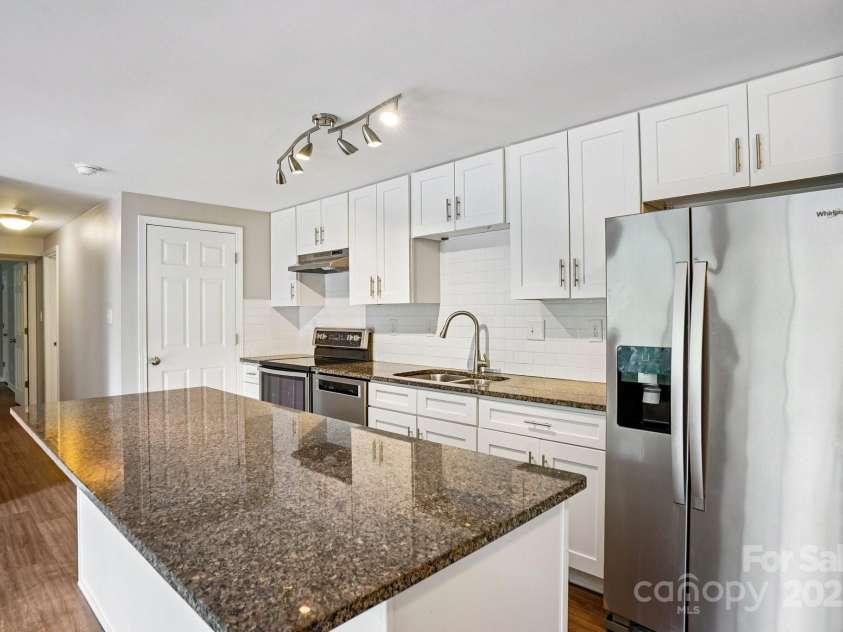 9531 Shannon Green Drive, Charlotte, NC 28213.  MLS# CAR4292861, YatesRealty ID 34010. 