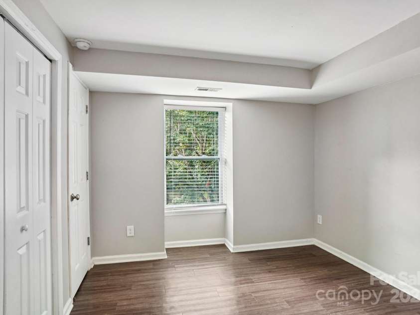 9531 Shannon Green Drive, Charlotte, NC 28213.  MLS# CAR4292861, YatesRealty ID 34010. 