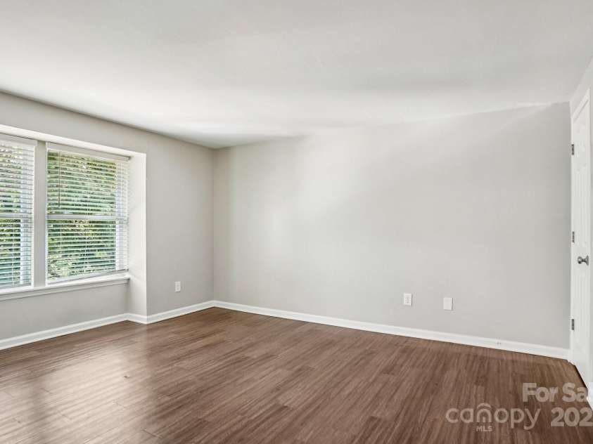 9531 Shannon Green Drive, Charlotte, NC 28213.  MLS# CAR4292861, YatesRealty ID 34010. 