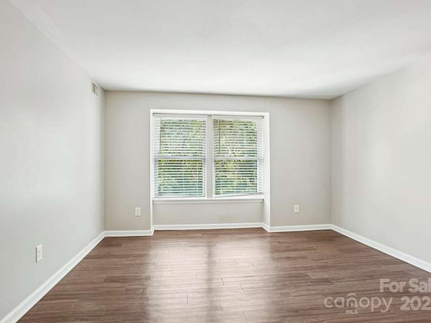 9531 Shannon Green Drive, Charlotte, NC 28213.  MLS# CAR4292861, YatesRealty ID 34010. 