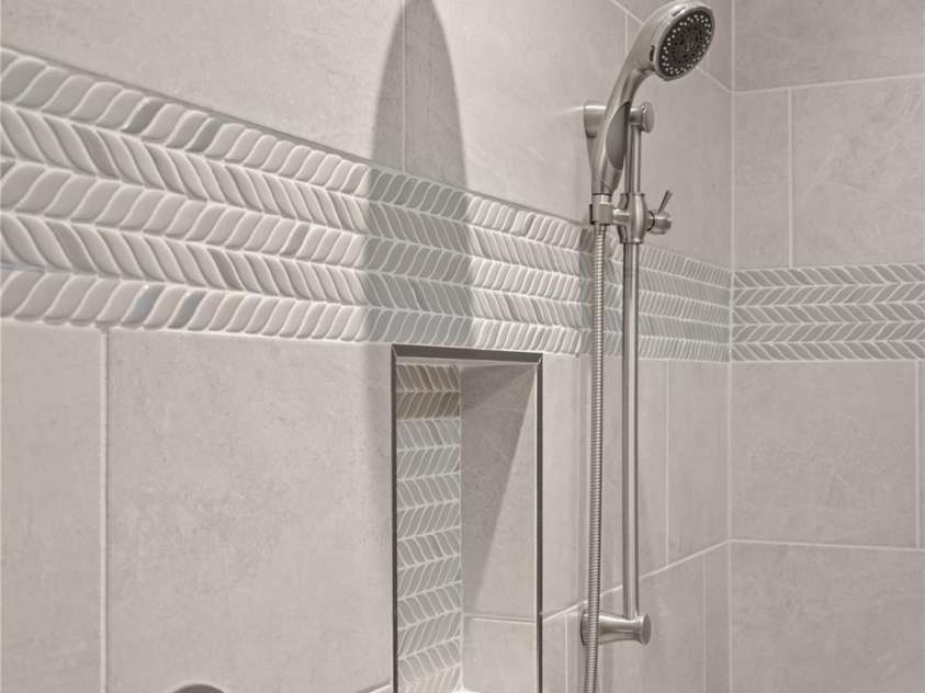 5106 Silver Trace Lane, Denver, NC 28037.  MLS# CAR4393759, YatesRealty ID 34012. Beautifully tile primary zero entry shower.
