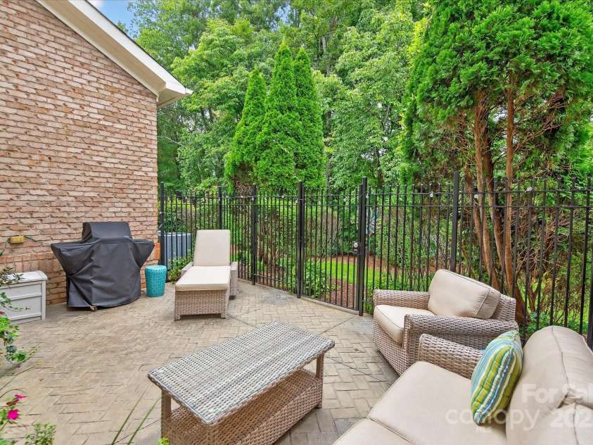 9614 Wheatfield Road, Charlotte, NC 28277.  MLS# CAR4292920, YatesRealty ID 34012. 