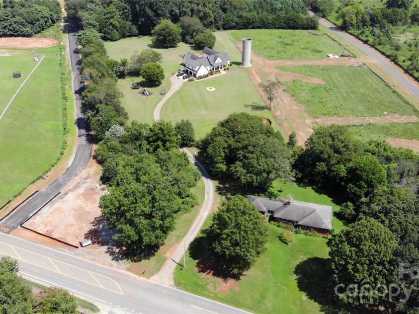 14532 Beatties Ford Road, Huntersville, NC 28078.  MLS# CAR4292699, YatesRealty ID 34013. 