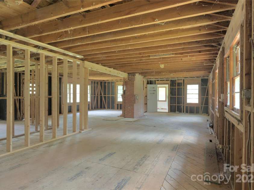 14532 Beatties Ford Road, Huntersville, NC 28078.  MLS# CAR4292699, YatesRealty ID 34013. 