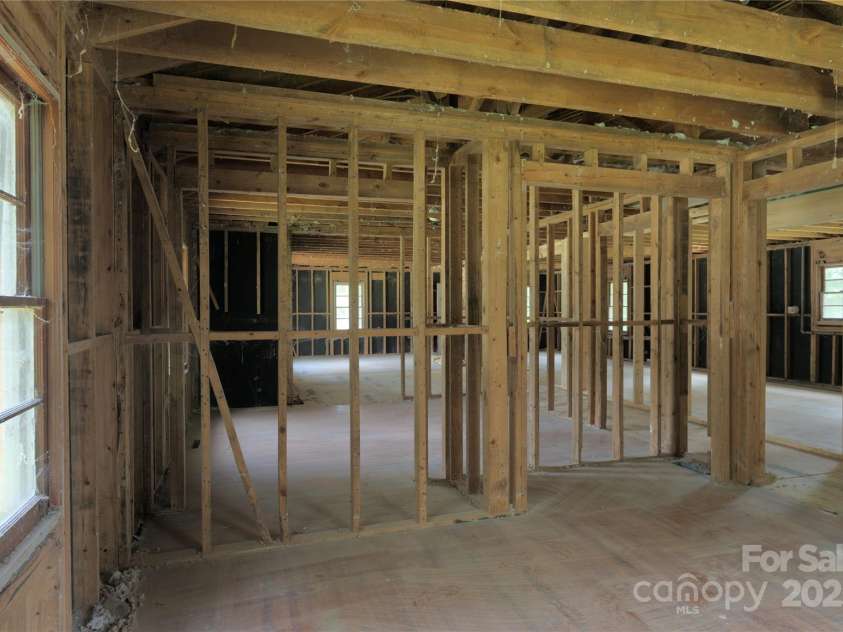 14532 Beatties Ford Road, Huntersville, NC 28078.  MLS# CAR4292699, YatesRealty ID 34013. 