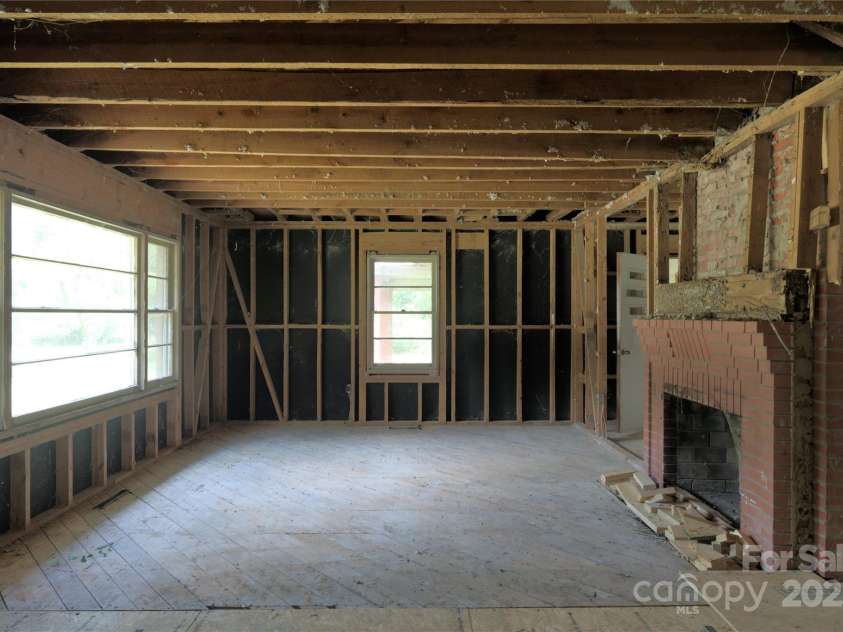 14532 Beatties Ford Road, Huntersville, NC 28078.  MLS# CAR4292699, YatesRealty ID 34013. 