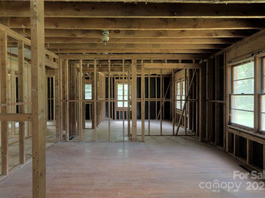 14532 Beatties Ford Road, Huntersville, NC 28078.  MLS# CAR4292699, YatesRealty ID 34013. 