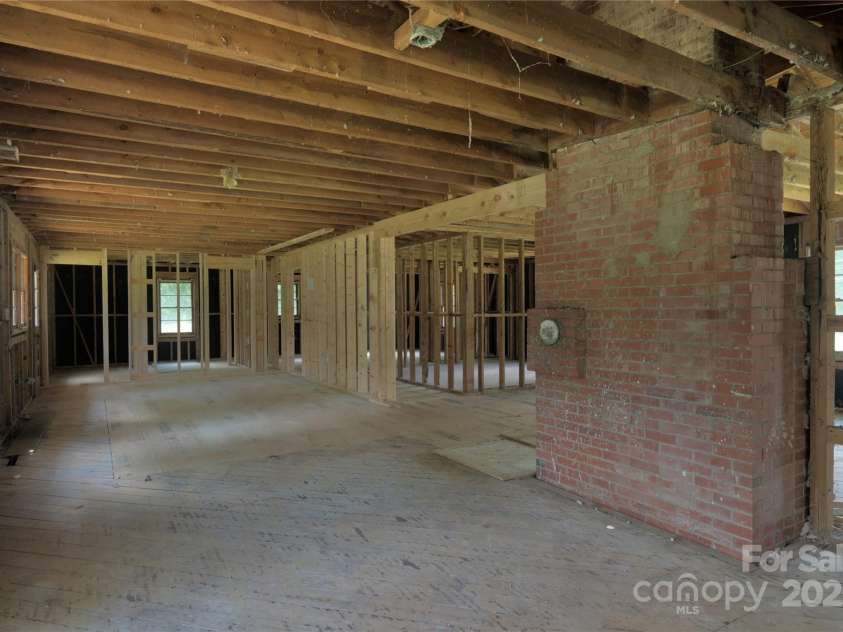14532 Beatties Ford Road, Huntersville, NC 28078.  MLS# CAR4292699, YatesRealty ID 34013. 