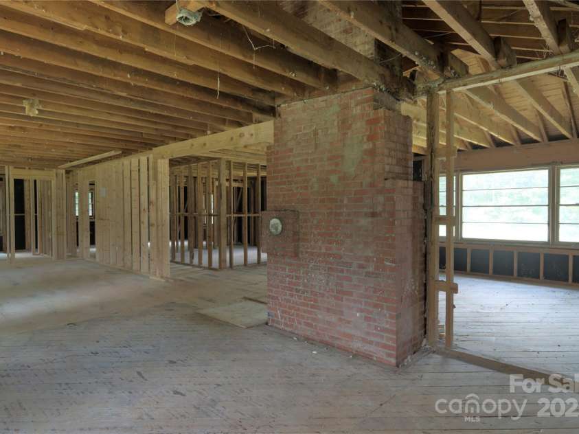 14532 Beatties Ford Road, Huntersville, NC 28078.  MLS# CAR4292699, YatesRealty ID 34013. 