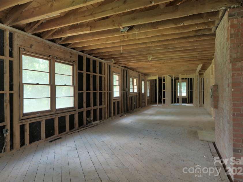 14532 Beatties Ford Road, Huntersville, NC 28078.  MLS# CAR4292699, YatesRealty ID 34013. 