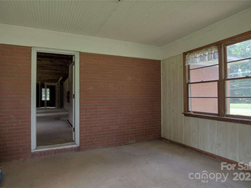 14532 Beatties Ford Road, Huntersville, NC 28078.  MLS# CAR4292699, YatesRealty ID 34013. 