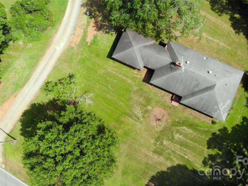 14532 Beatties Ford Road, Huntersville, NC 28078.  MLS# CAR4292699, YatesRealty ID 34013. 