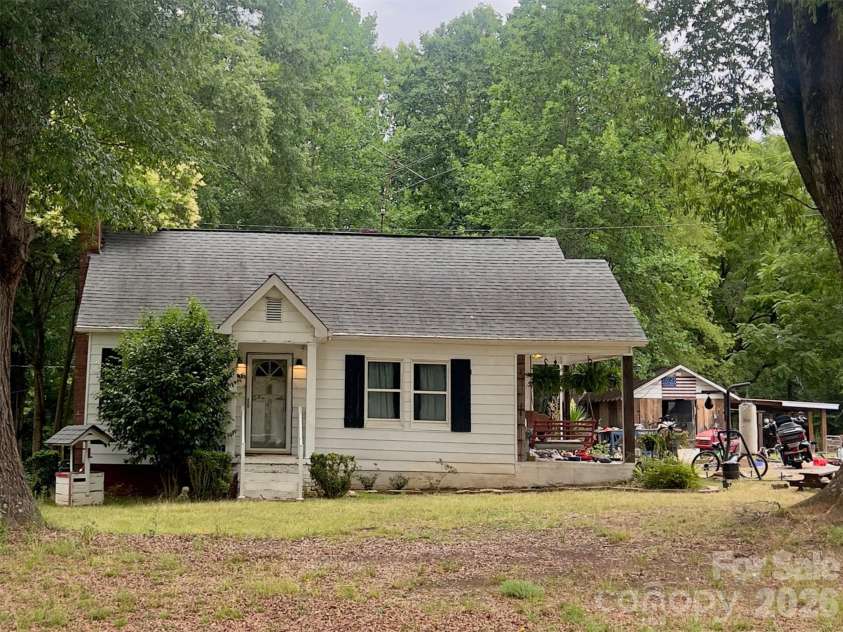 8628 Island Point Road, Sherrills Ford, NC 28673.  MLS# CAR4395855, YatesRealty ID 34013. 2 Bed, 1 Bath home on property