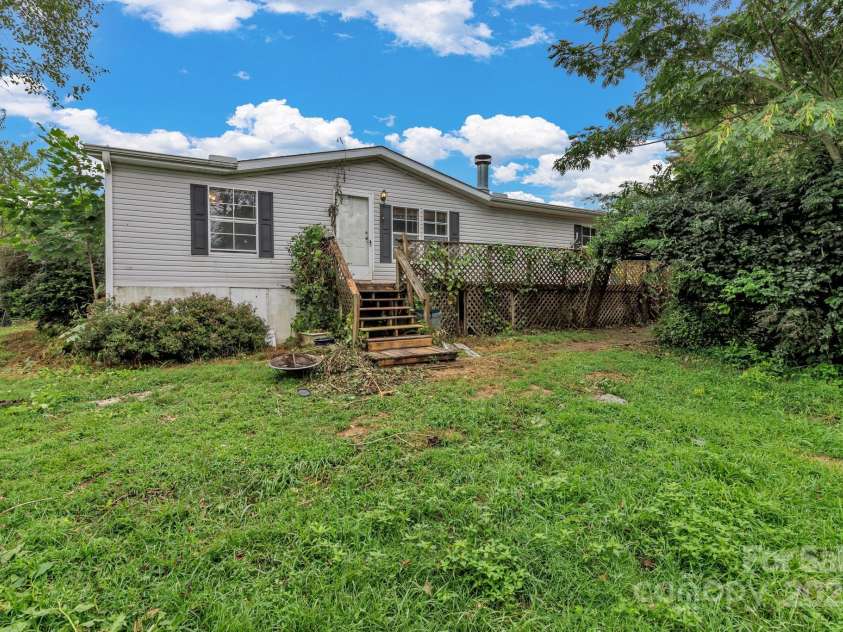 79 Gloria Orchard Lane, Hendersonville, NC 28792.  MLS# CAR4285410, YatesRealty ID 34014. Good size yard