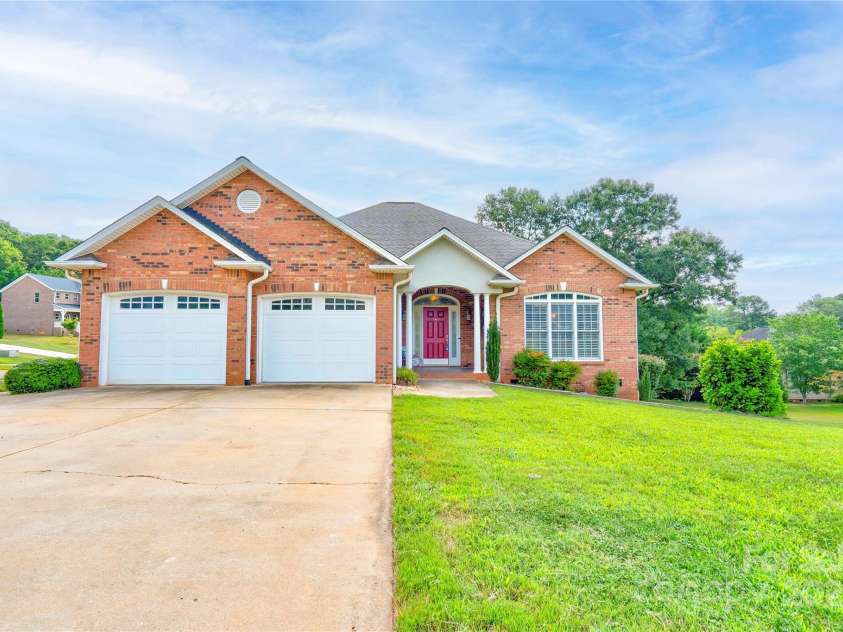 1352 Harvest Moon Way, Shelby, NC 28150.  MLS# CAR4284144, YatesRealty ID 34015. 