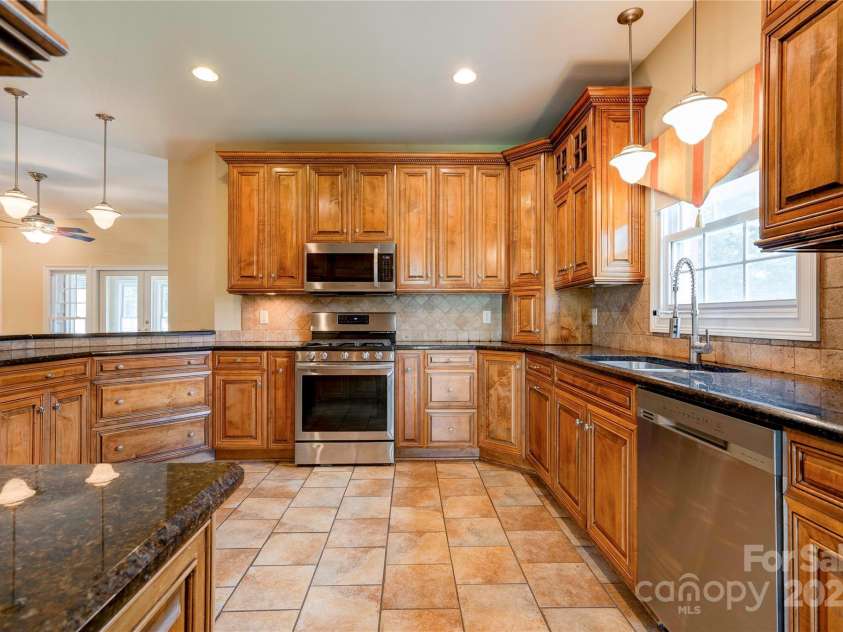 1352 Harvest Moon Way, Shelby, NC 28150.  MLS# CAR4284144, YatesRealty ID 34015. 