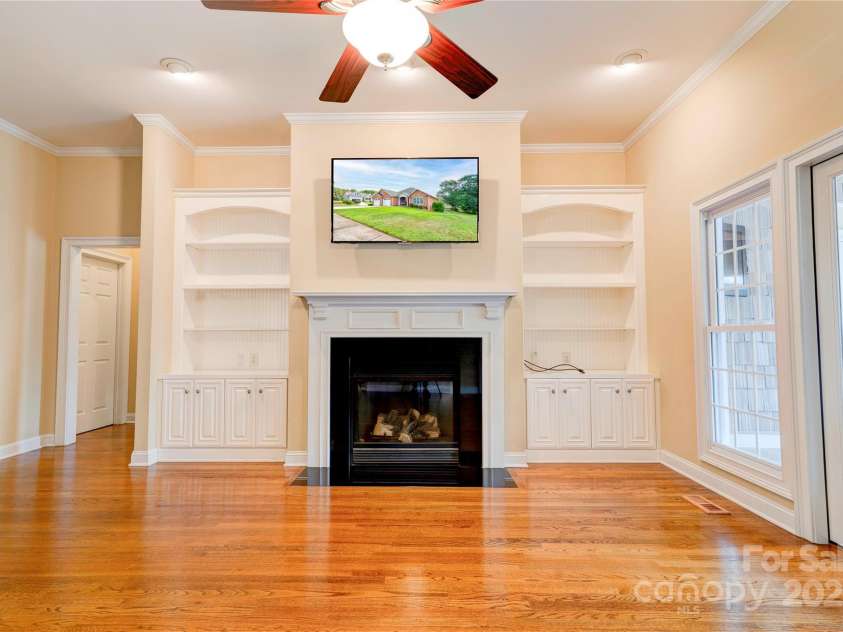 1352 Harvest Moon Way, Shelby, NC 28150.  MLS# CAR4284144, YatesRealty ID 34015. 