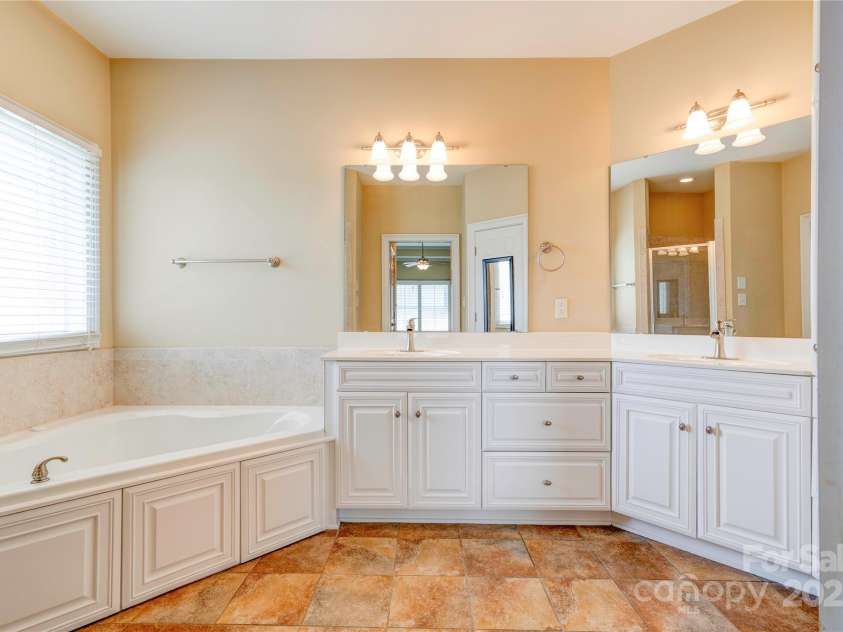 1352 Harvest Moon Way, Shelby, NC 28150.  MLS# CAR4284144, YatesRealty ID 34015. 