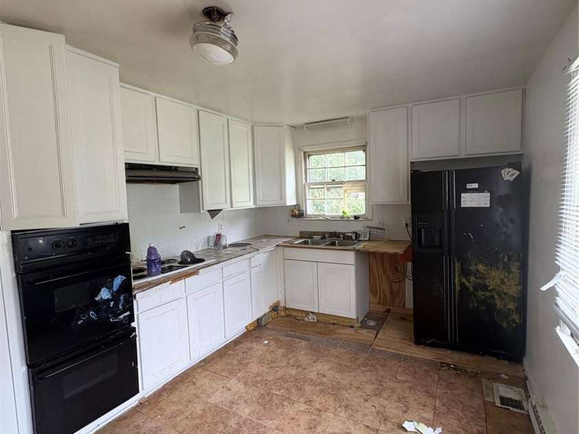 5427 Kildare Drive, Charlotte, NC 28215.  MLS# CAR4390669, YatesRealty ID 34015. 