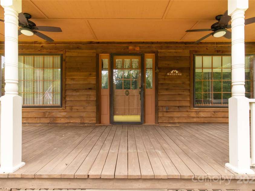 2163 Golf Course Road, Lancaster, SC 29720.  MLS# CAR4290177, YatesRealty ID 34016. 