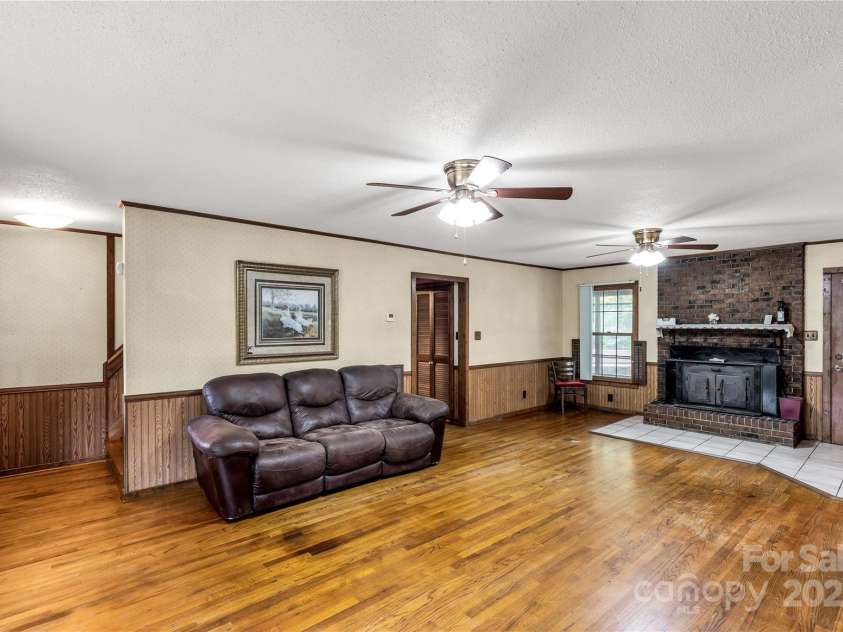 2163 Golf Course Road, Lancaster, SC 29720.  MLS# CAR4290177, YatesRealty ID 34016. 