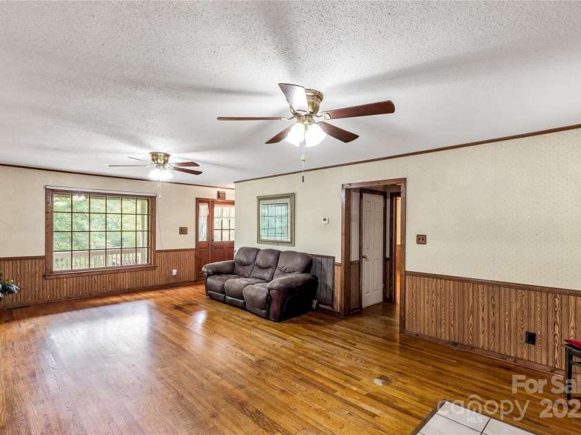 2163 Golf Course Road, Lancaster, SC 29720.  MLS# CAR4290177, YatesRealty ID 34016. 