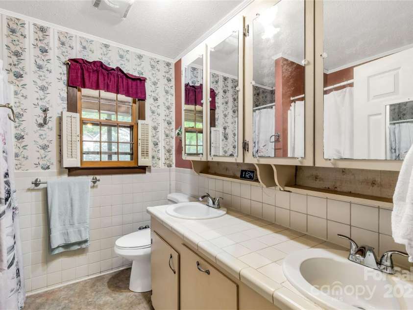 2163 Golf Course Road, Lancaster, SC 29720.  MLS# CAR4290177, YatesRealty ID 34016. 