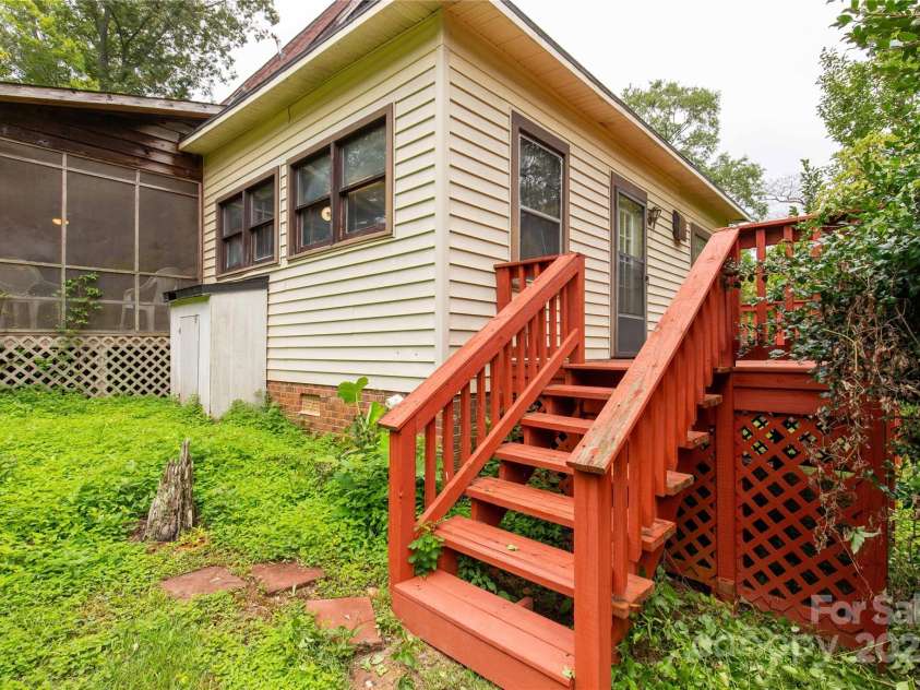 2163 Golf Course Road, Lancaster, SC 29720.  MLS# CAR4290177, YatesRealty ID 34016. 