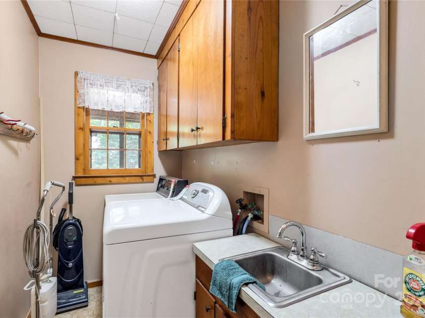 2163 Golf Course Road, Lancaster, SC 29720.  MLS# CAR4290177, YatesRealty ID 34016. Laundry on Main floor