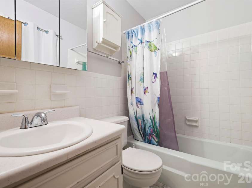 421 Comet Drive, Hendersonville, NC 28791.  MLS# CAR4390934, YatesRealty ID 34016. Master Bath