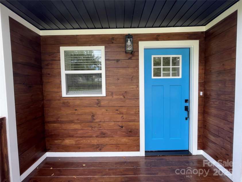 210 River Drive, Gaffney, SC 29340.  MLS# CAR4290099, YatesRealty ID 34017. 