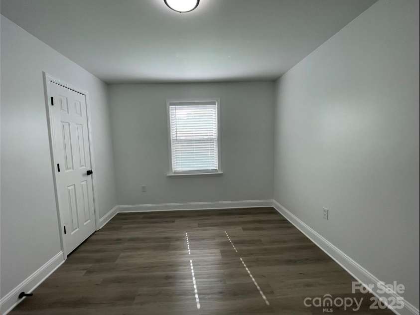 210 River Drive, Gaffney, SC 29340.  MLS# CAR4290099, YatesRealty ID 34017. 