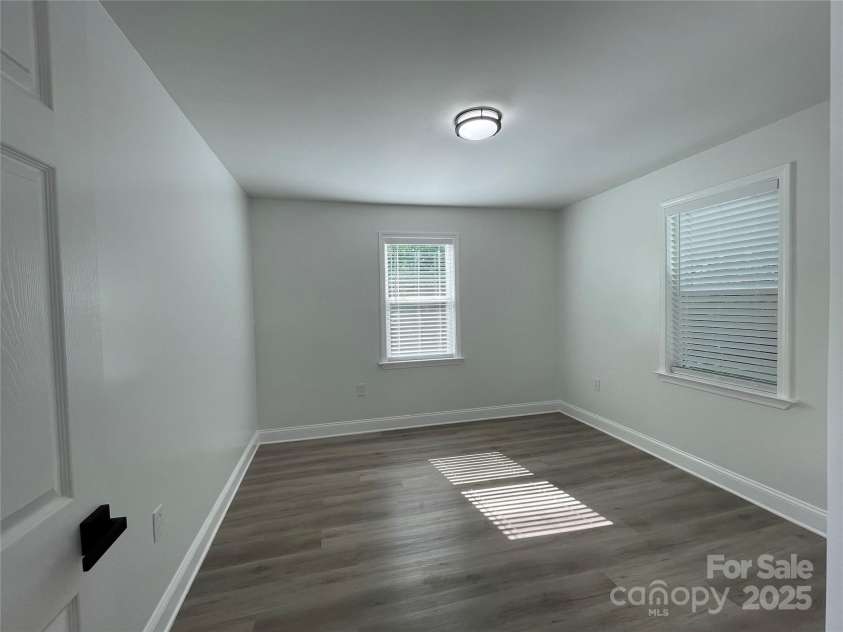 210 River Drive, Gaffney, SC 29340.  MLS# CAR4290099, YatesRealty ID 34017. 