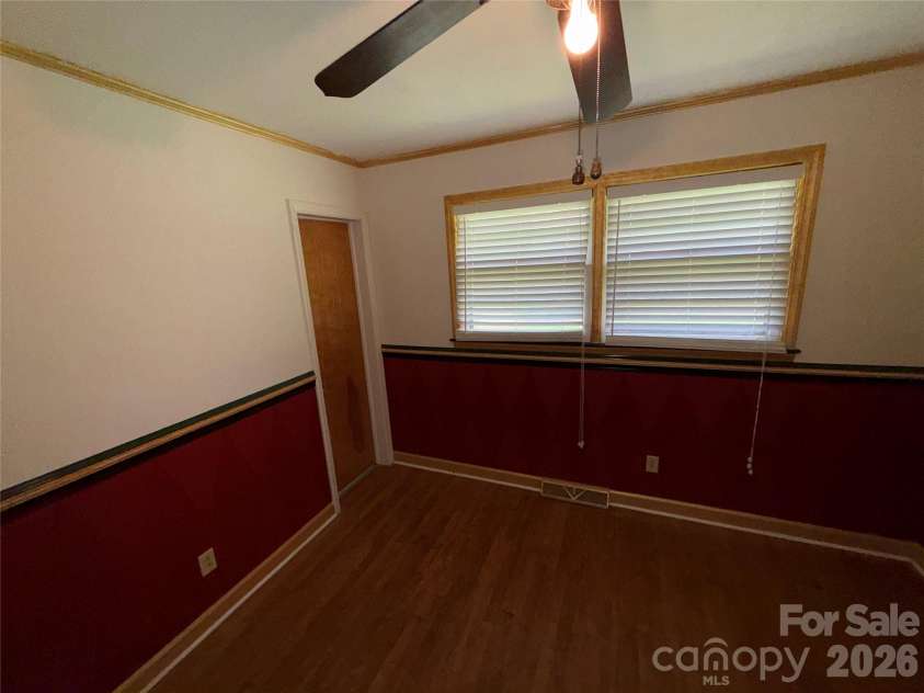 3930 Fircrest Drive, Charlotte, NC 28217.  MLS# CAR4397483, YatesRealty ID 34018. 