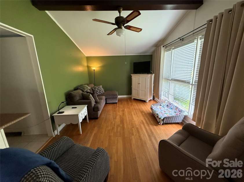 3930 Fircrest Drive, Charlotte, NC 28217.  MLS# CAR4397483, YatesRealty ID 34018. 