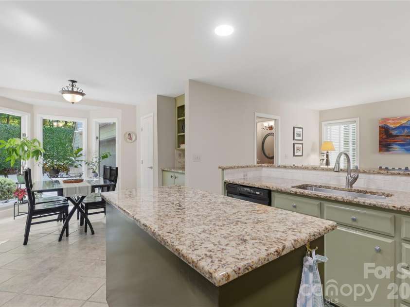 2402 Beaucatcher Lane, Charlotte, NC 28270.  MLS# CAR4394384, YatesRealty ID 34019. Kitchen island