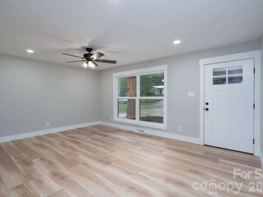719 Forest Street, Concord, NC 28025.  MLS# CAR4398368, YatesRealty ID 34020. 