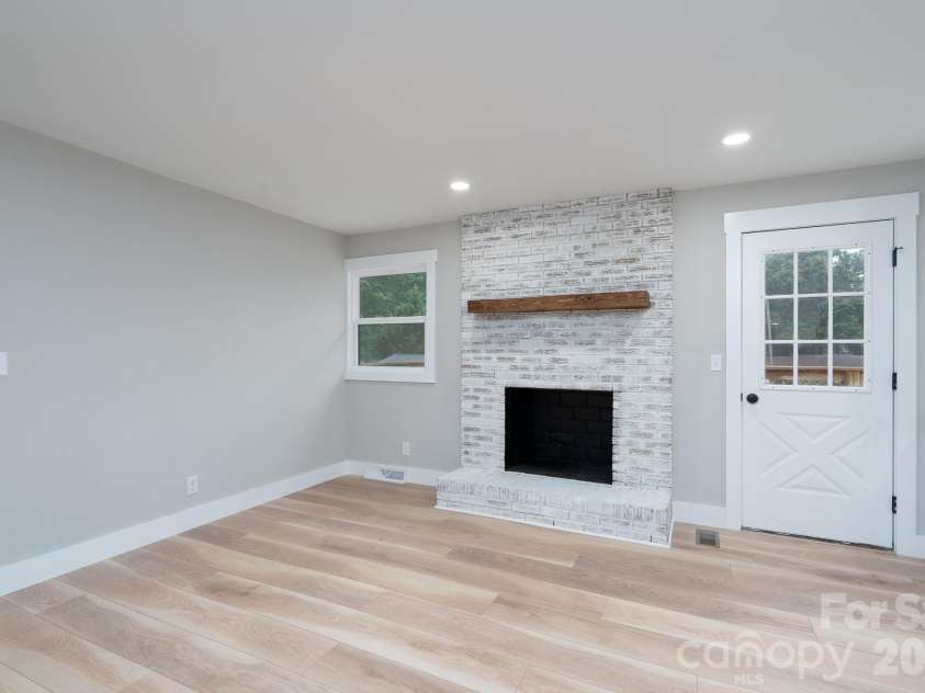 719 Forest Street, Concord, NC 28025.  MLS# CAR4398368, YatesRealty ID 34020. 