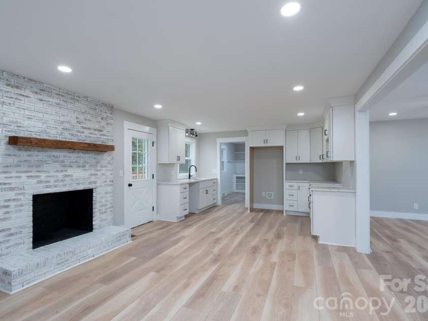 719 Forest Street, Concord, NC 28025.  MLS# CAR4398368, YatesRealty ID 34020. 