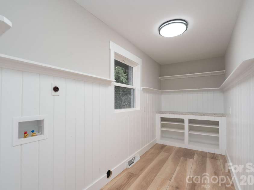 719 Forest Street, Concord, NC 28025.  MLS# CAR4398368, YatesRealty ID 34020. 